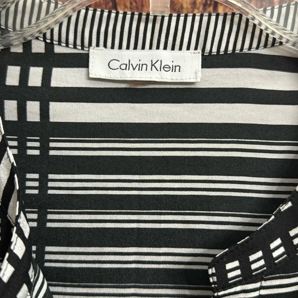 Calvin Klein‎ Women’s Black and White Multi Patterned Print Blouse